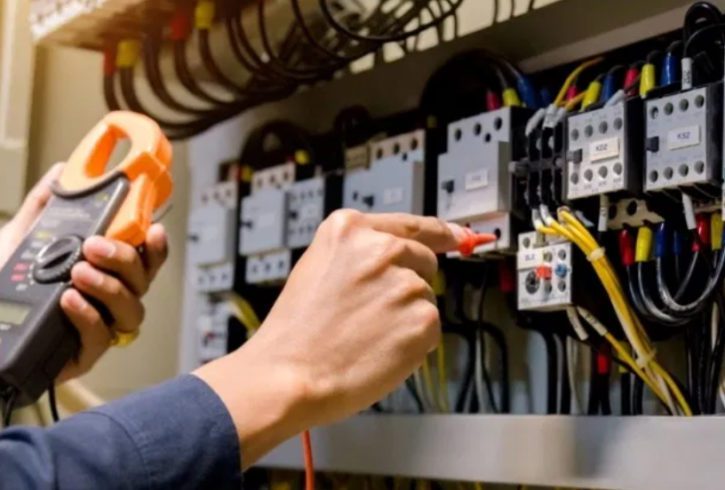 100 Locuri de Munca Mecanici si Electricieni in Leeds, UK