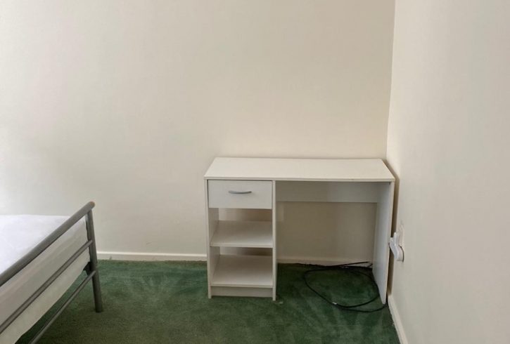 Inchiriem Camera Dubla in Newham - Londra E12 Inchiriem Camera Dubla in Newham - Londra E12