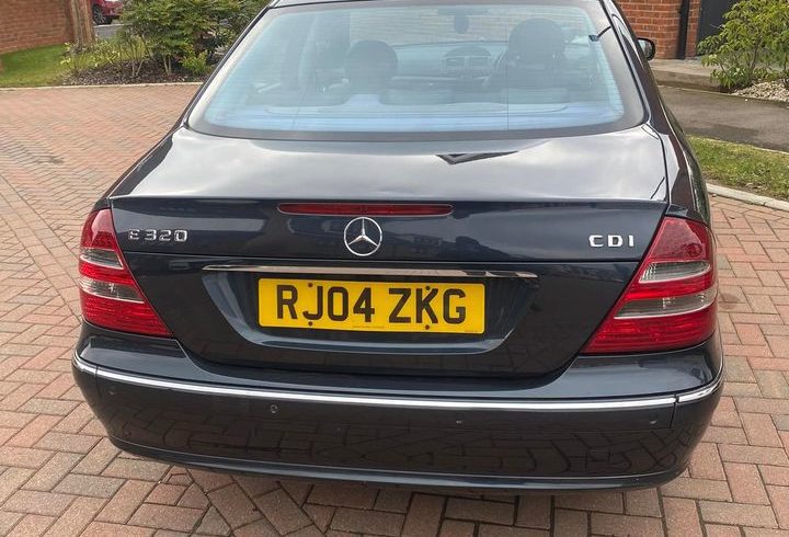 Vând Mercedes Benz E-Class din 2004 in Gravesend - Rmf Lux Car