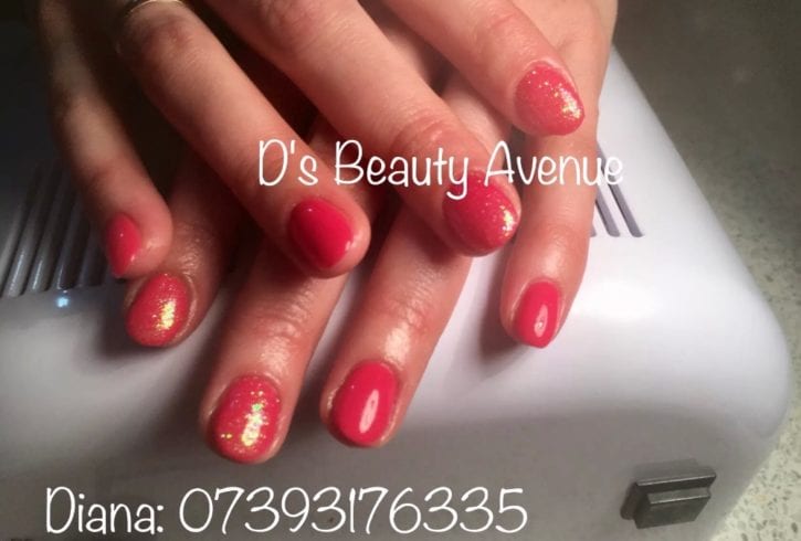 Alungire unghii - Nail Art