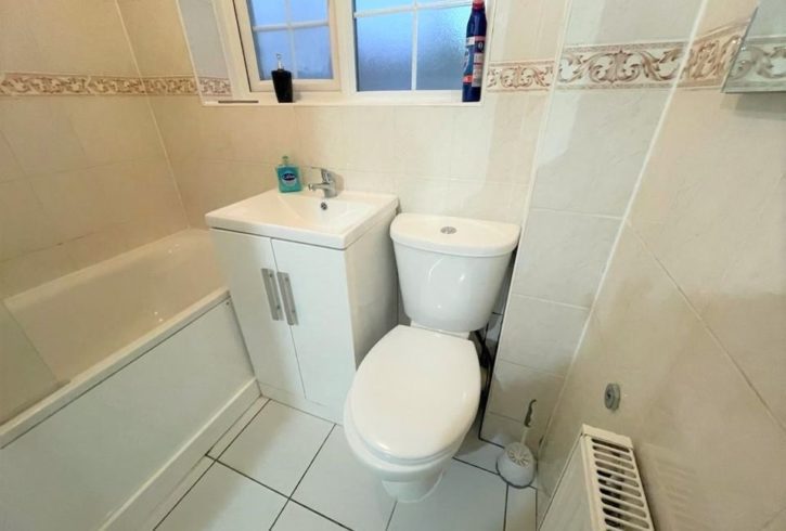 Chirie Casa 4 Dormitoare in Barking IG11 Londra UK Chirie Casa 4 Dormitoare in Barking IG11 Londra UK