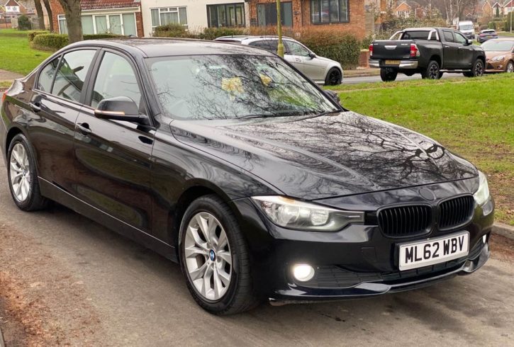 De vânzare 2013 BMW 318d in Hoddesdon - AutomobileUK Ltd