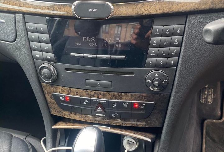 Vând Mercedes Benz E-Class din 2004 in Gravesend - Rmf Lux Car