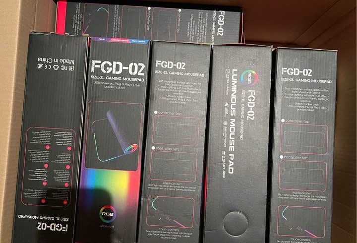 Vânzare en gros 778 bucăți Mouse Pad nou RGB in Wembley