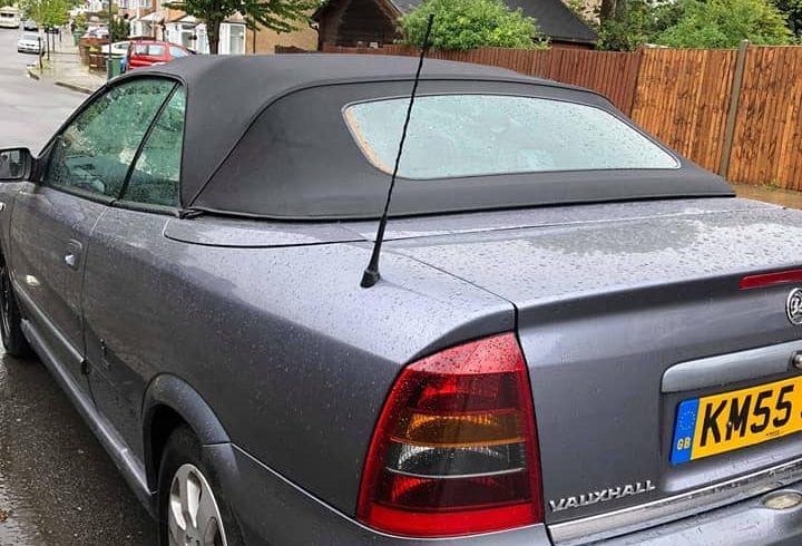 Vand Auto Astra convertible Harrow Londra HA1 UK