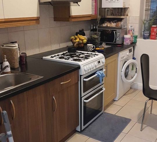 De inchiriat Apartament cu 2 camere duble in Newham Londra