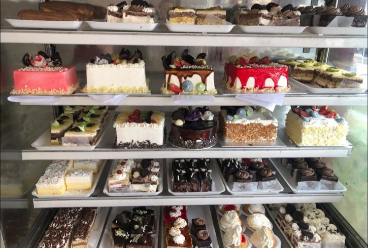 Produse De Patiserie, Cofetarie, Torturi In Kingsbury, Londra