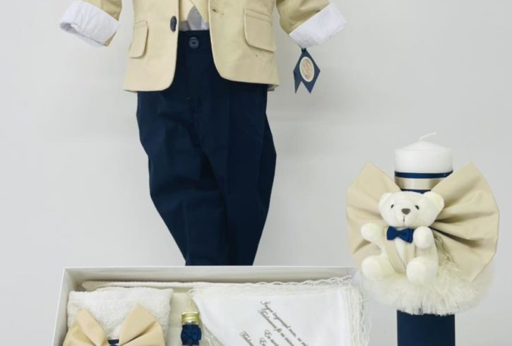 Set Trusou Si Accesorii Pentru Botez Personalizate In Leeds, UK