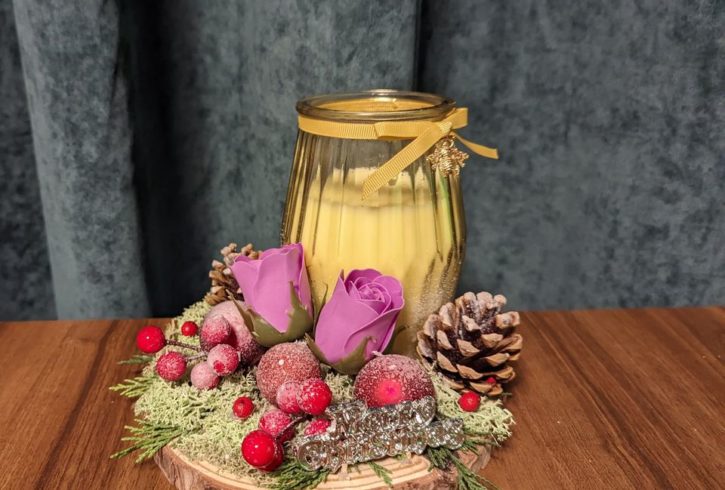 Decoratiuni Handmade Masa Craciun In Coventry, UK