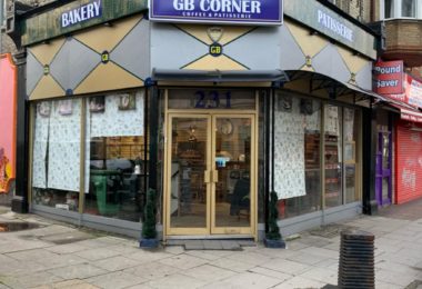 Gb Corner - Patiserie Si Brutarie Românească In Brent, Londra