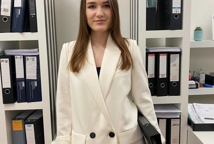 Consultant Roman De Rezidenta Si Contabilitate In Londra, UK