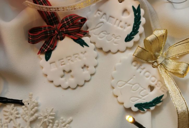 Cadouri De Craciun Si Ornamente Brad In Peterborough, UK