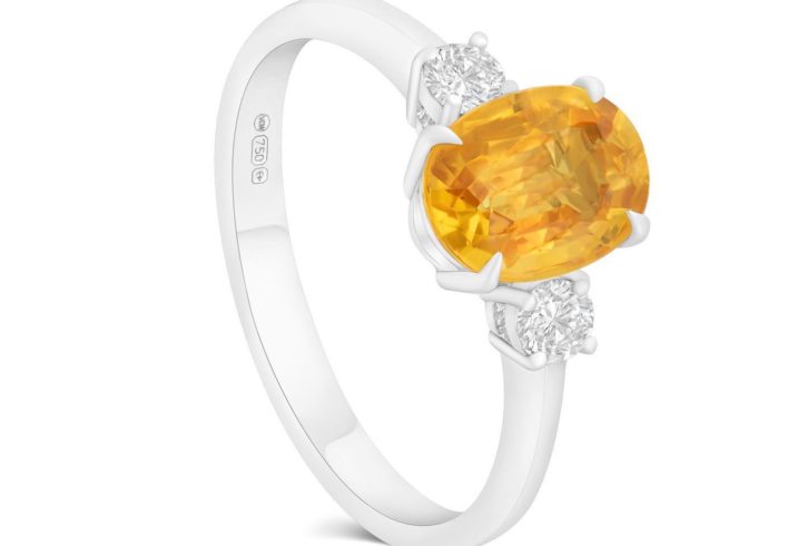 Vand Inel Trilogy Aur Alb Cu Safir Galben In Stratford, Londra