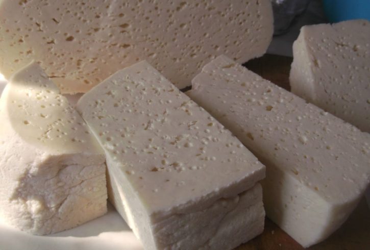 Carne, Fructe, Branzeturi Si Miere De Casa La Comanda In UK