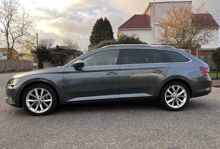 Vand Masina Skoda Superb In Barking, Londra
