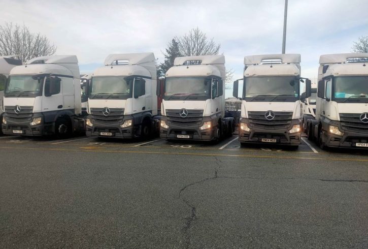 Vand 7 Camioane Mercedes Benz Actros In Ipswich, UK