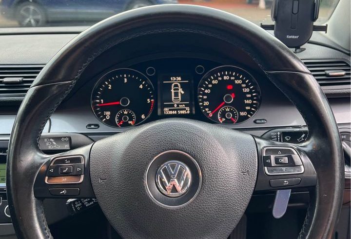 Vand Masina Volkswagen Passat R In Londra, UK