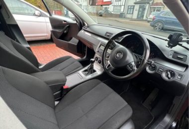 Vand Masina Volkswagen Passat R In Londra, UK