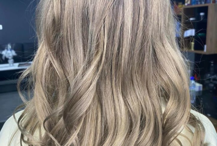 Salon De Infrumusetare Si Hairstyling In Ilford, Londra