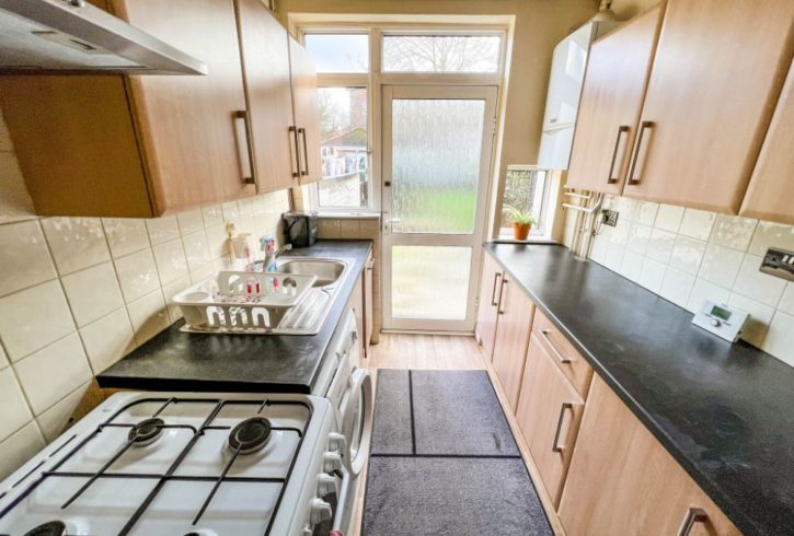 Inchiriez Casa Cu 3 Dormitoare In Queensbury, Londra