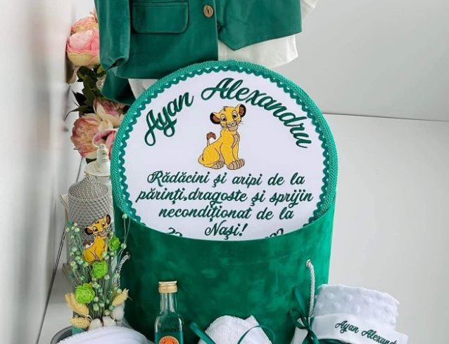 Trusouri Și Accesorii Botez In Londra, UK