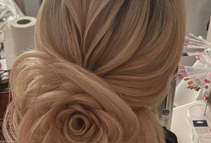 Servicii Profesionale Hairstylist In Wigan, UK