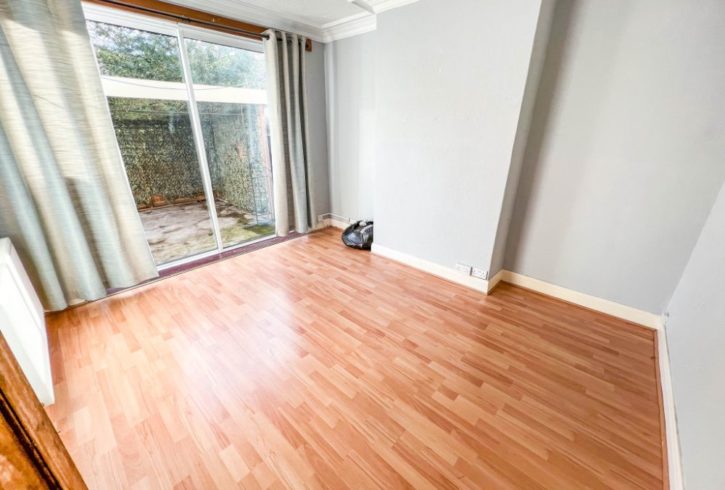 Inchiriez Casa Cu 3 Dormitoare In Queensbury, Londra