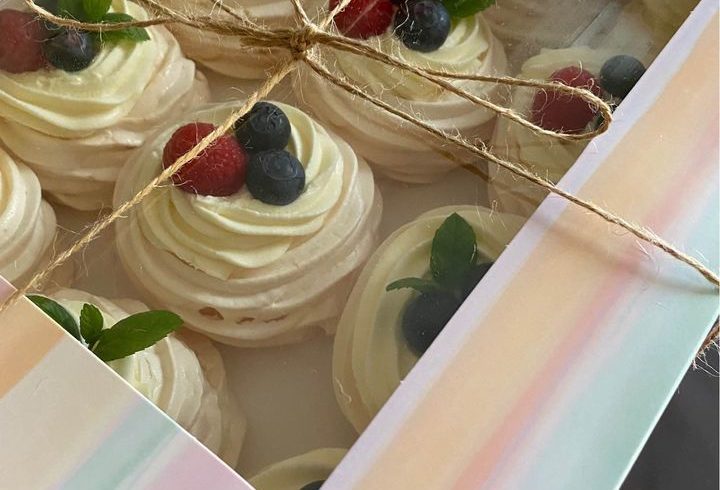 Realizez Deserturi La Comanda In Romford, Londra