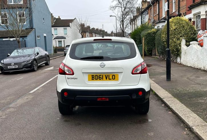 Vand Masina Nissan Qashqai In Londra, UK