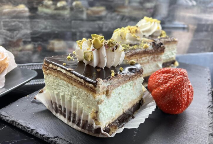 Restaurant Romanesc Colosseum Shaorma in Erdington, Birmingham pe ROLO