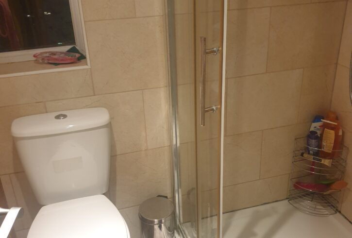 Chirie Camera King Size cu Baie in Dagenham Chirie Camera King Size cu Baie in Dagenham