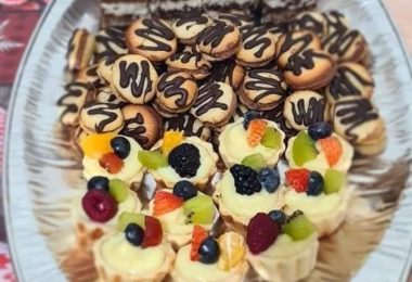 Prajituri Traditionale Romanesti De Casa La Comanda In Londra, UK