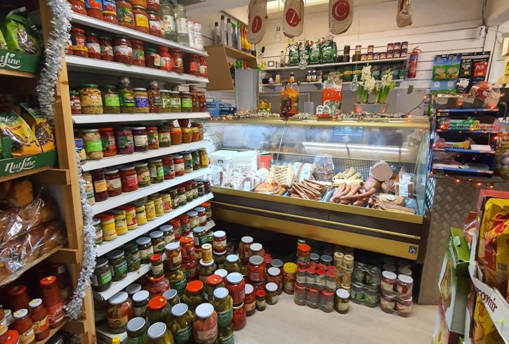 De Vanzare Magazin Romanesc In Walton, UK