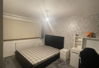 Chirie Camera Dubla In Romford, Londra