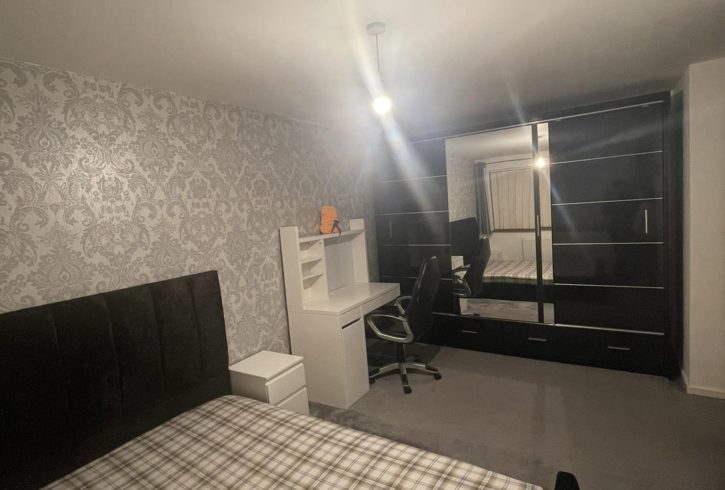 Chirie Camera Dubla In Romford, Londra