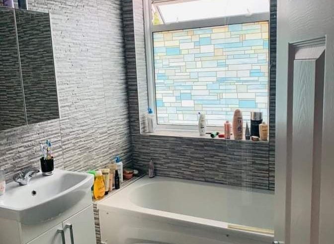 Chirie Camera Dubla In Alexandra Avenue, Londra