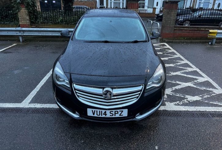 Vand Masina Vauxhall Insignia In Londra, UK