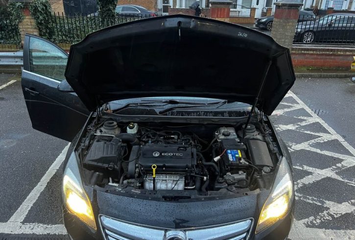 Vand Masina Vauxhall Insignia In Londra, UK