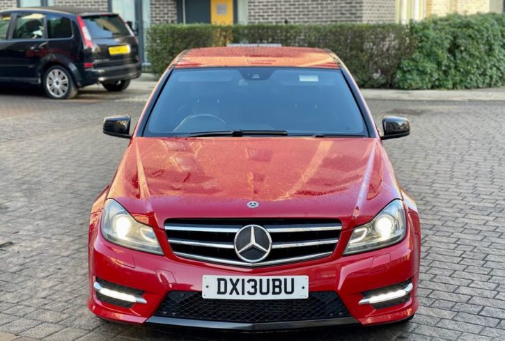 Vand Masina Mercedes-Benz C-Class In Londra