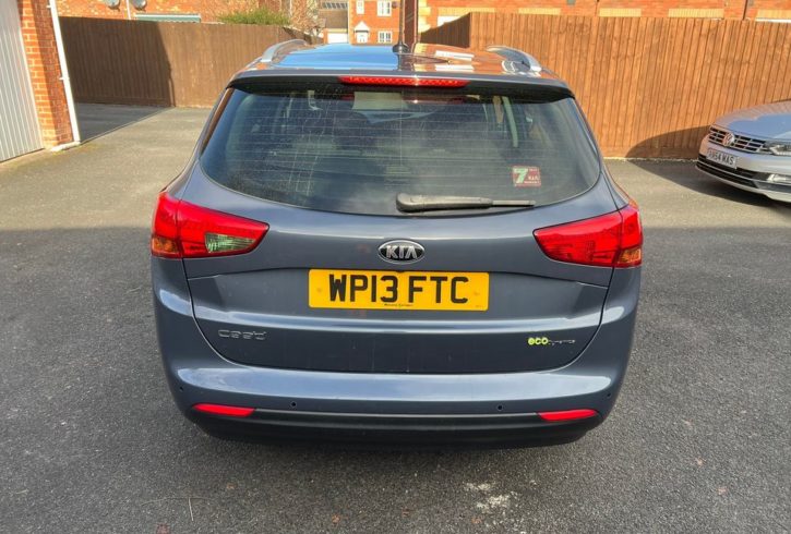 Vand Masina Kia Ceed In Tewkesbury, UK