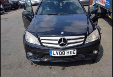 Vand Masina Mercedes-Benz C-Class In Londra, UK