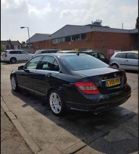 Vand Masina Mercedes-Benz C-Class In Londra, UK
