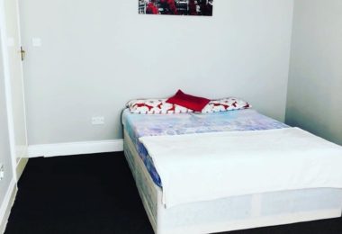 Chirie Camera Dubla In Seven Kings, Londra