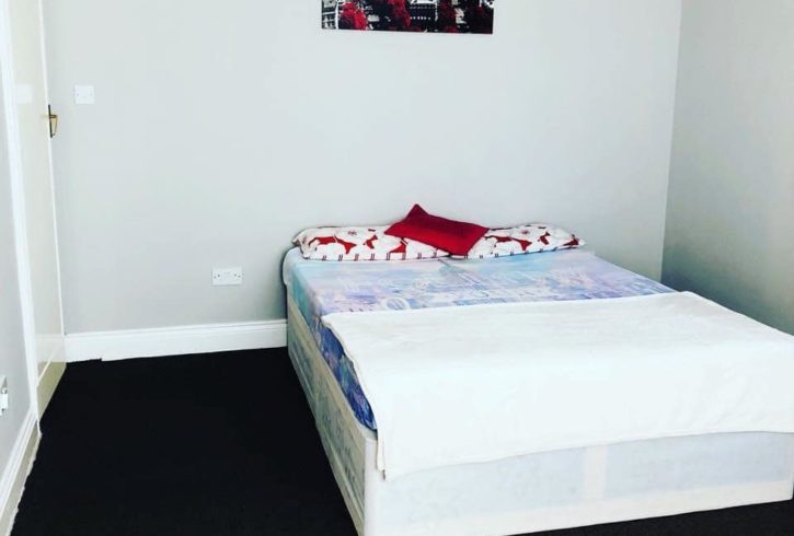 Chirie Camera Dubla In Seven Kings, Londra