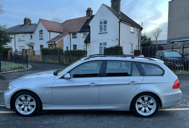 Vand Masina BMW Seria 3 in Londra, UK