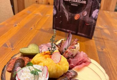 Hanul Lăutarilor - Restaurant Cu Specific Traditional Romanesc In Watford WD17 1LN UK