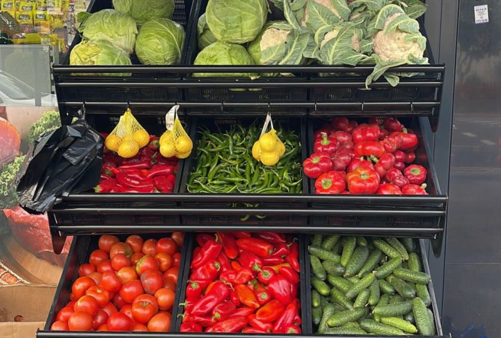 Magazin Traditional Romanesc In Feltham, Londra