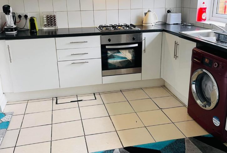 Chirie Camera Single Medie In Seven Kings, Londra