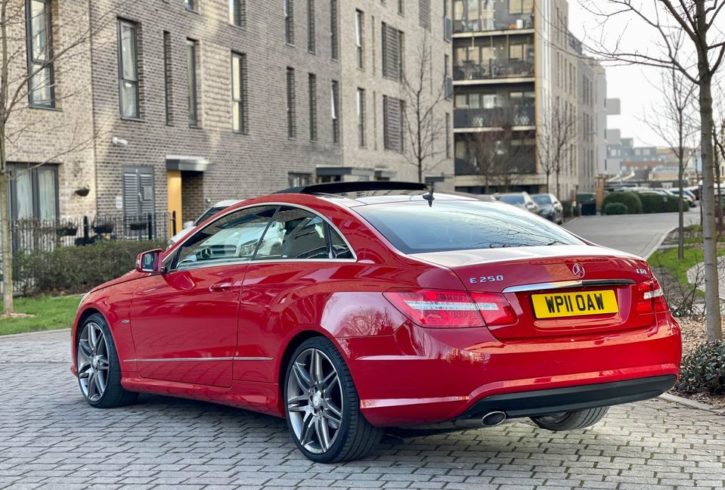 Vand Masina Mercedes-Benz E 250 In Londra, UK