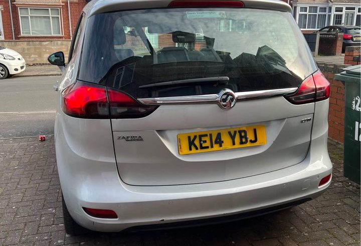 Vand Masina Vauxhall Zafira In Coventry, UK